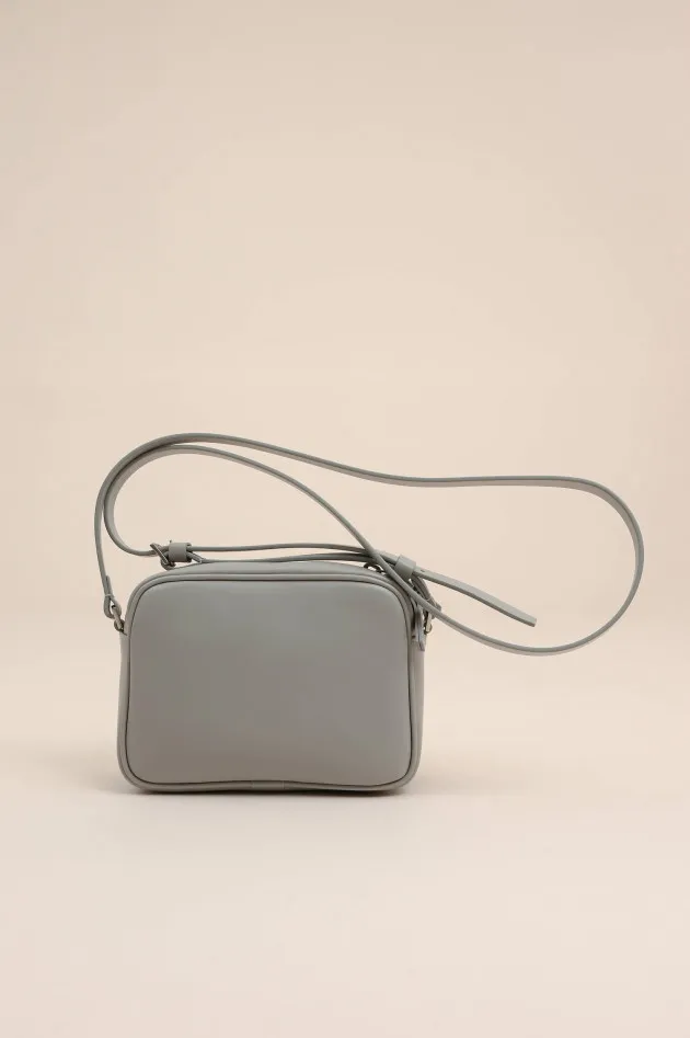 Crossbody Tasche mit Glitzer-Effekt in Silber