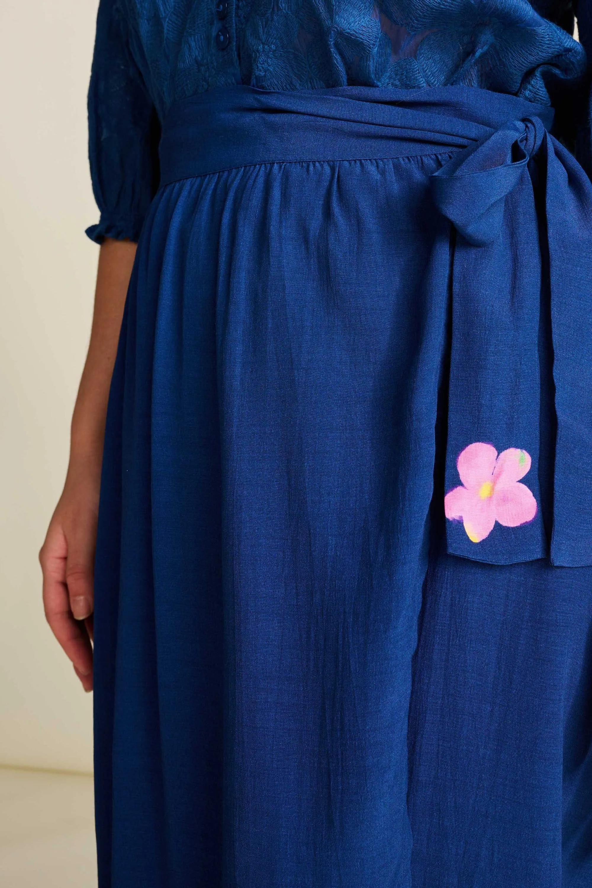 Ink Blue Blossom