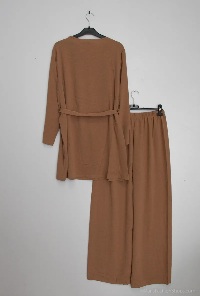 Kleid mit Gürtel