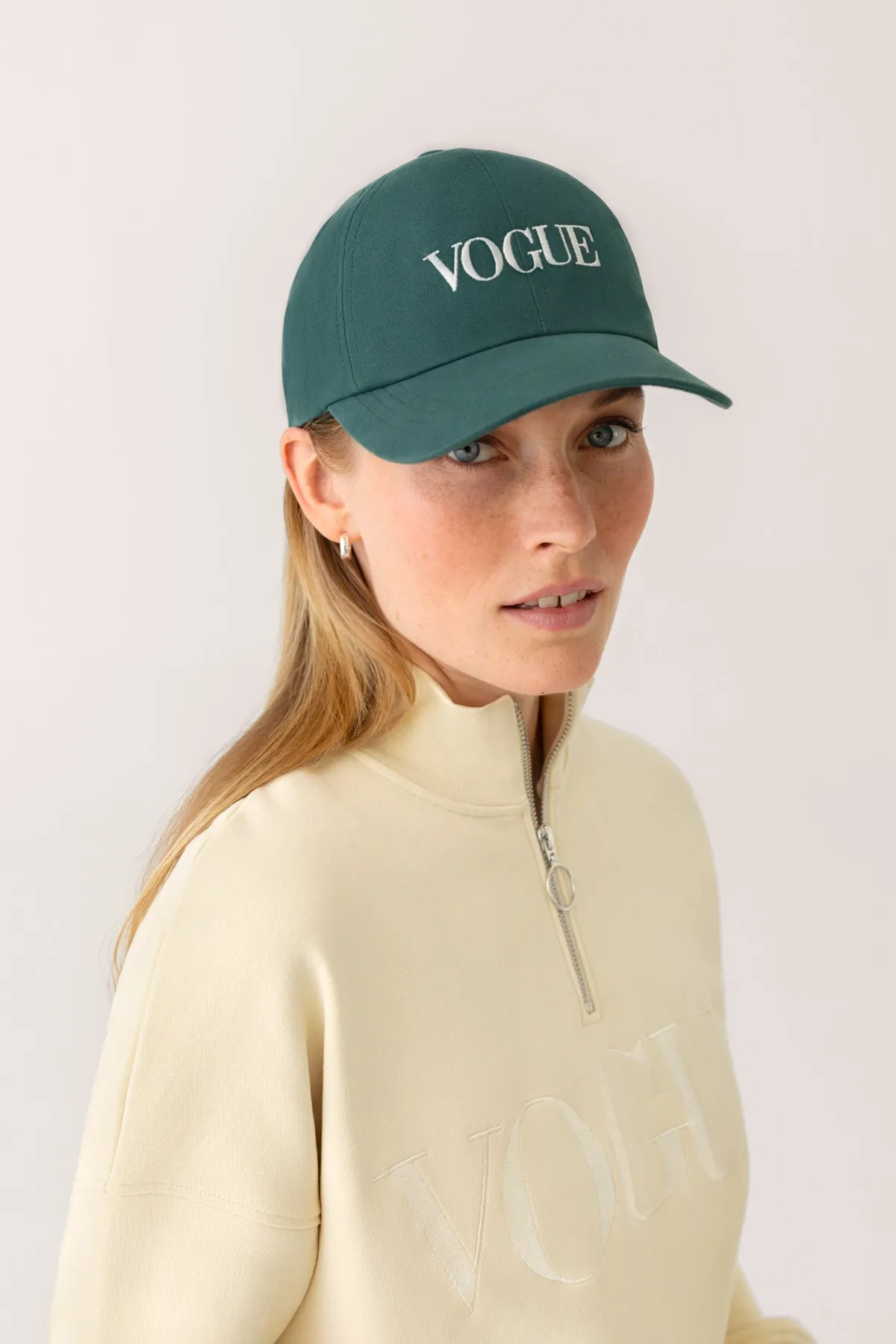 VOGUE Cap Grün mit Logo-Stickerei